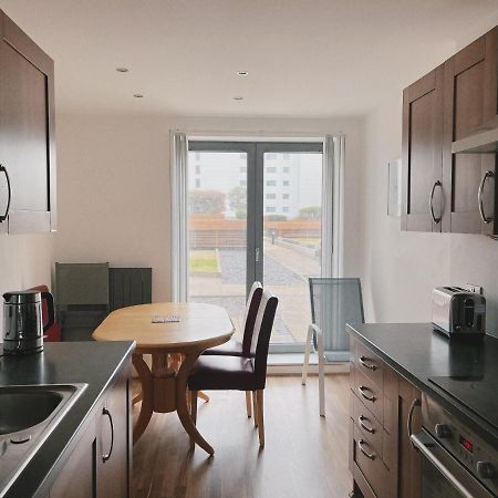 Stunning Waterfront Western Harbour Apartment إدنبرة المظهر الخارجي الصورة