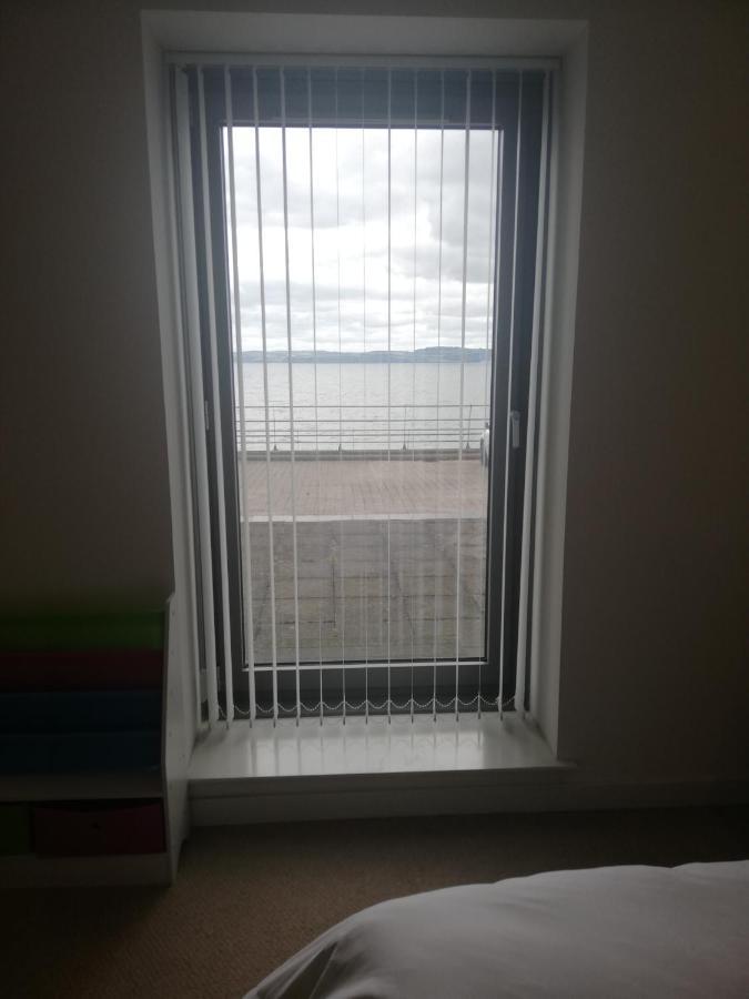 Stunning Waterfront Western Harbour Apartment إدنبرة المظهر الخارجي الصورة