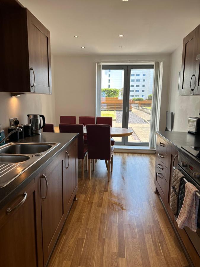 Stunning Waterfront Western Harbour Apartment إدنبرة المظهر الخارجي الصورة