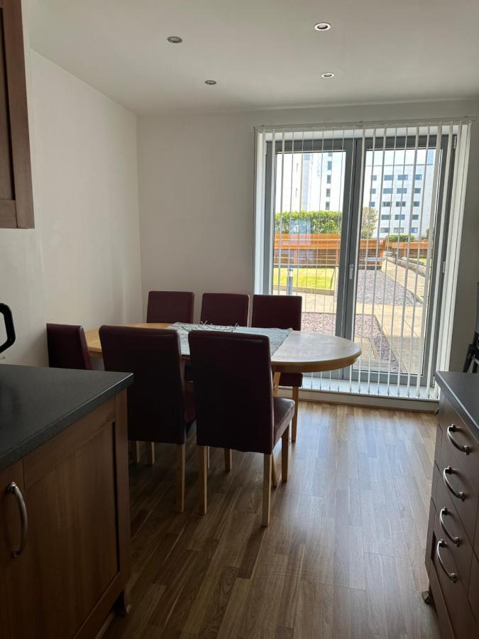 Stunning Waterfront Western Harbour Apartment إدنبرة المظهر الخارجي الصورة